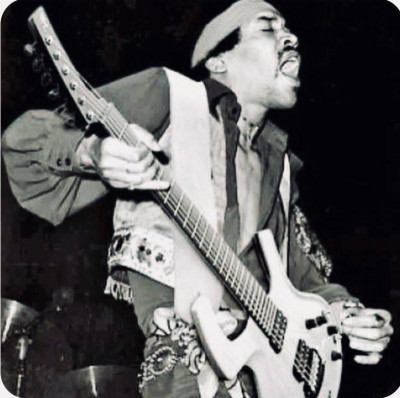 Jimi Hendrix with Parker Fly.jpg